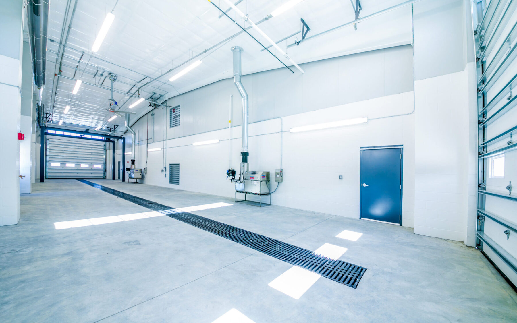 KDOT - Kechi - Interior Garage Bay