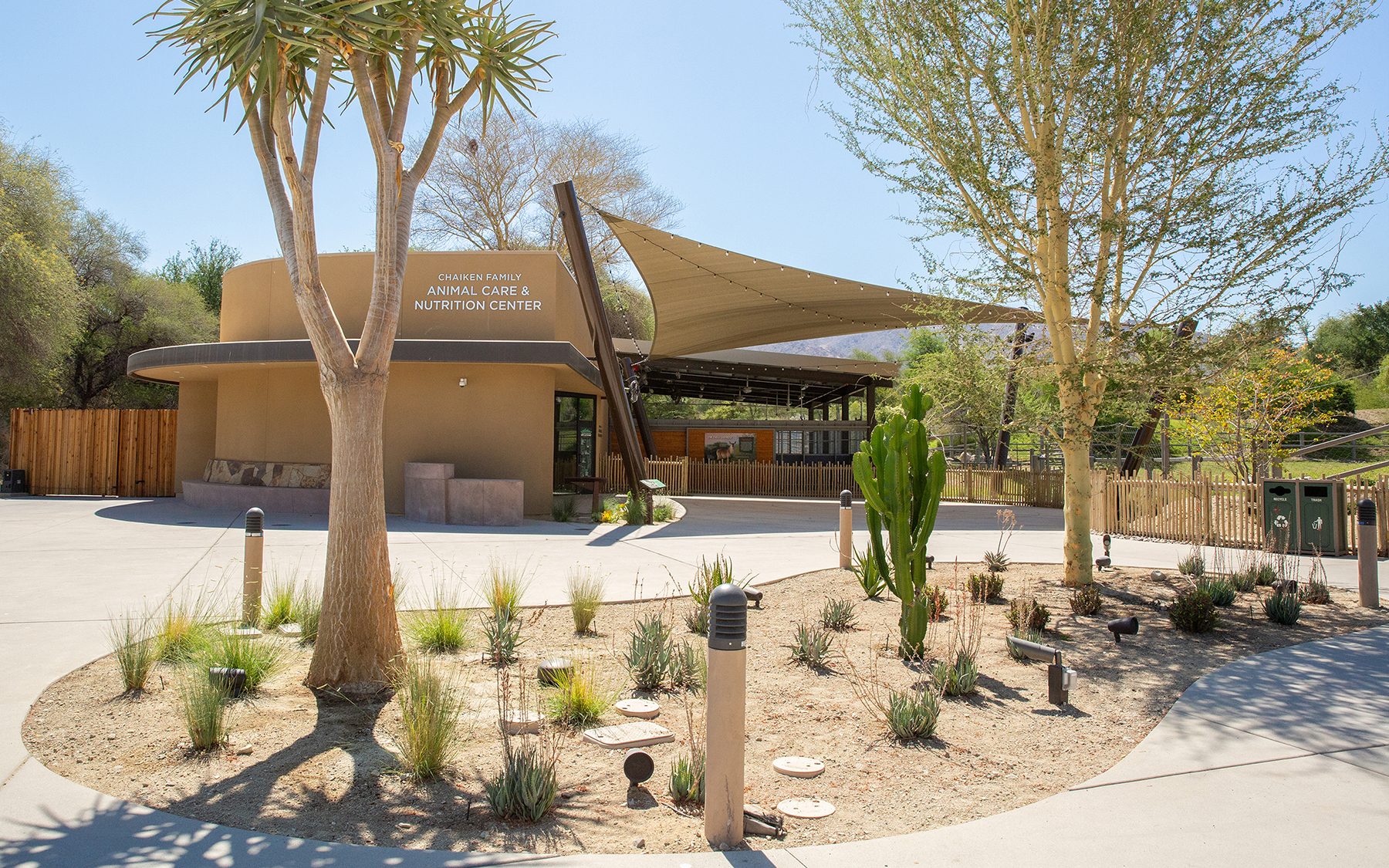 Living Desert Zoo and Gardens | Rhino Savanna