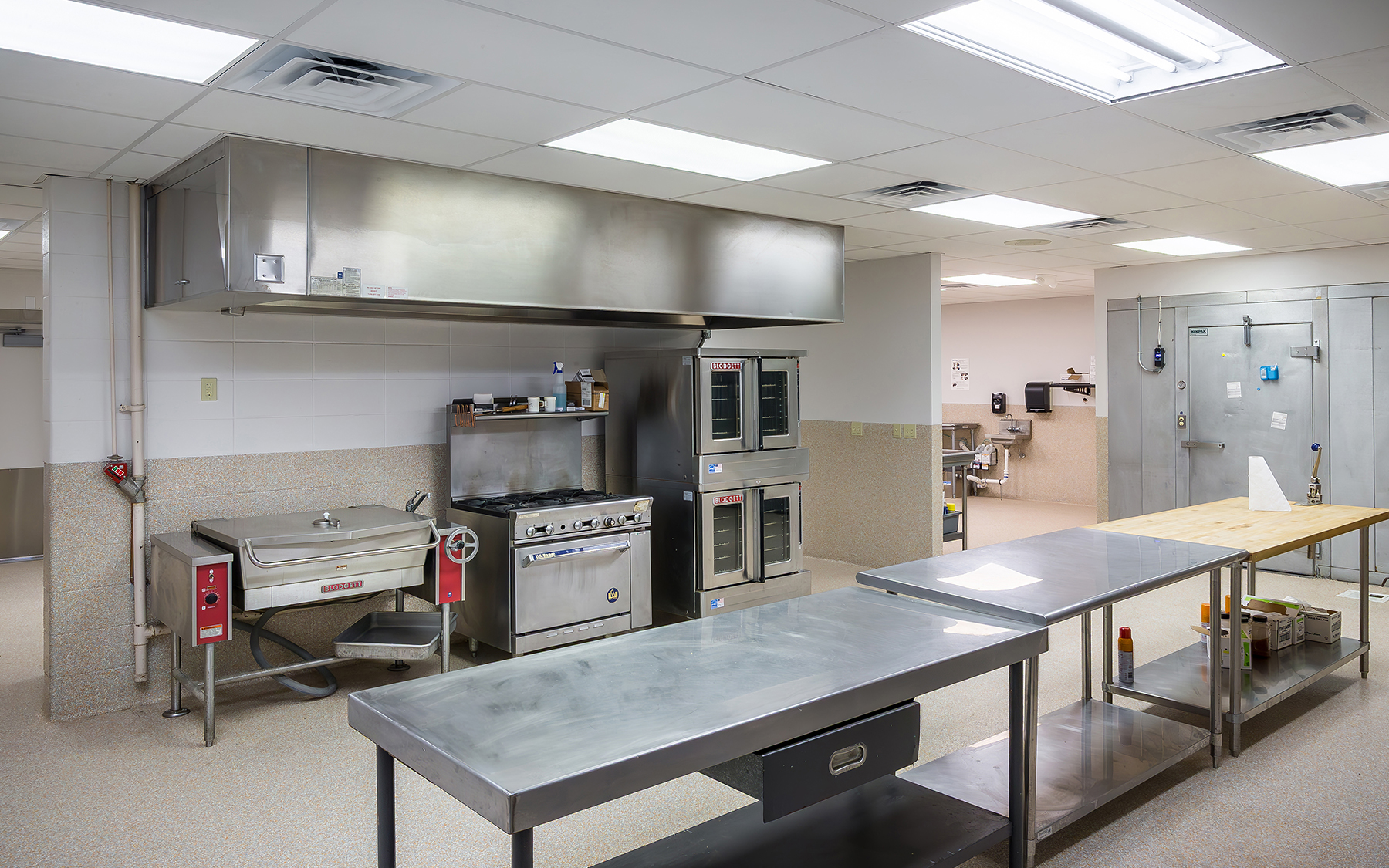 Elementary school lunch kitchen