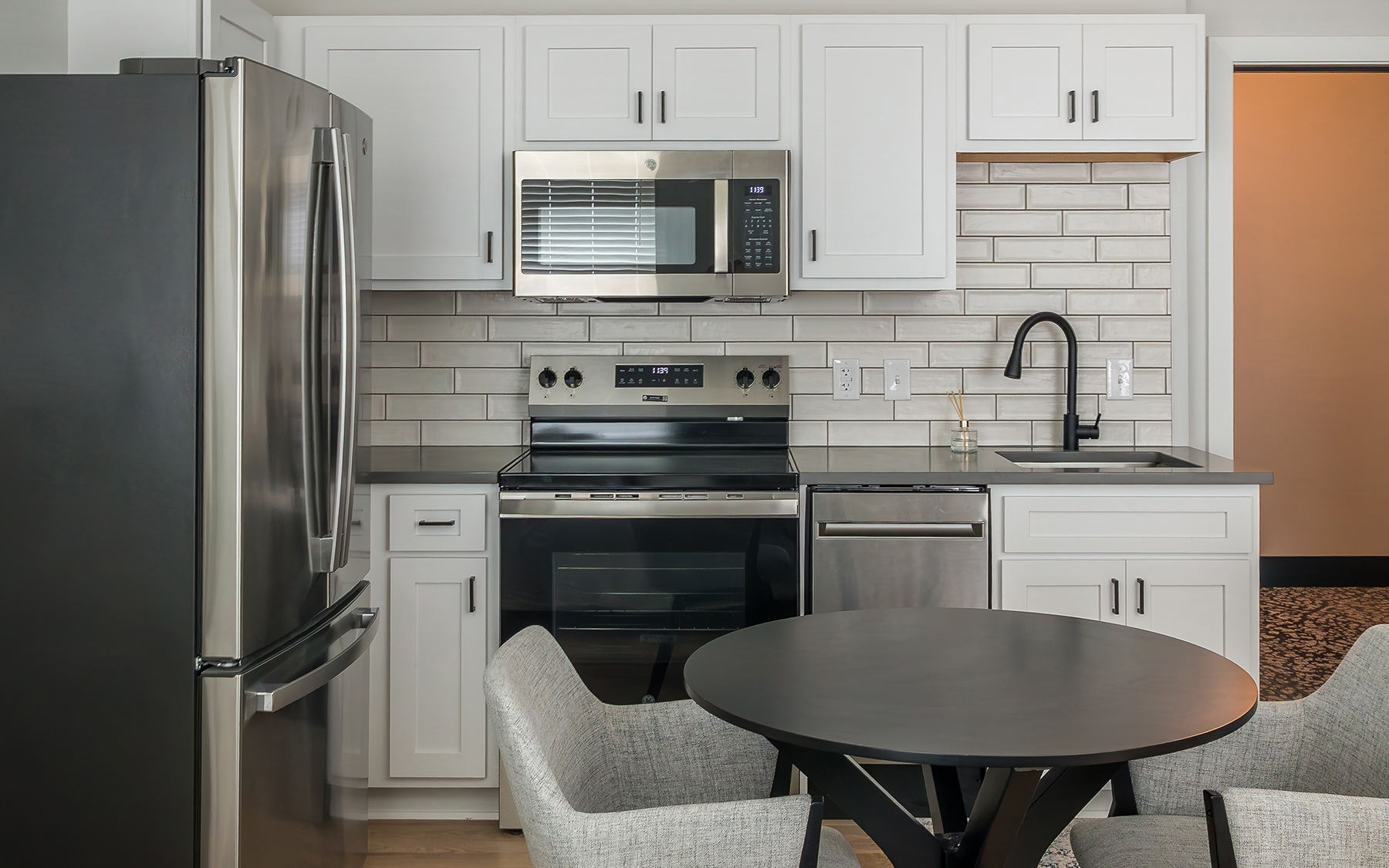Meyer Landmark apartment kitchen