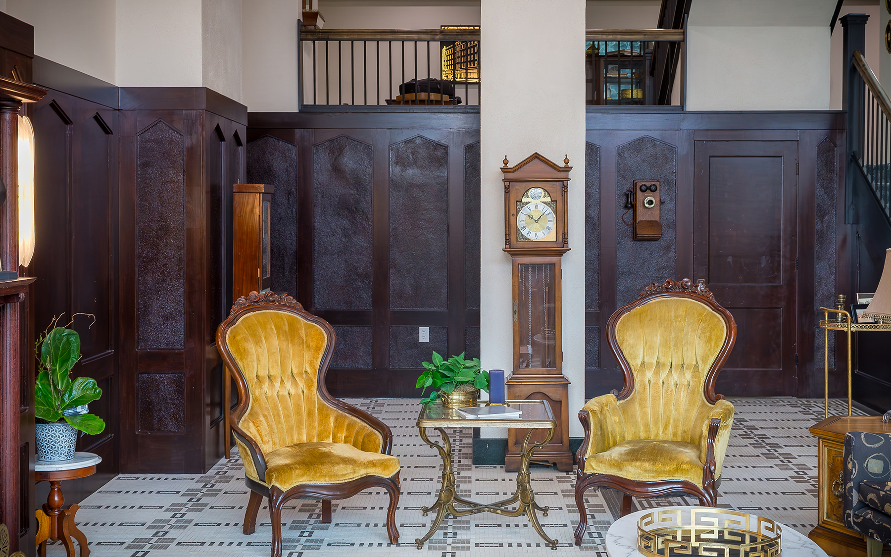 Meyer Landmark lobby seating
